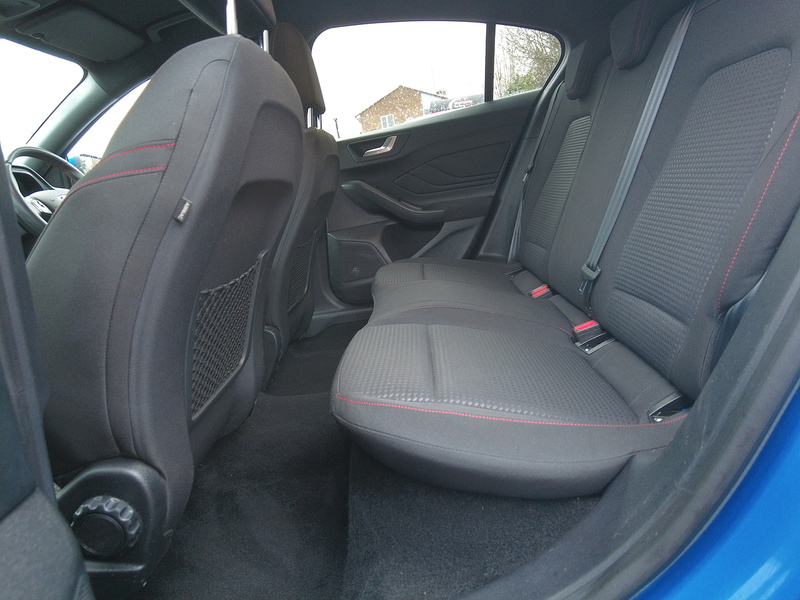 Ford Focus T EcoBoost ST-Line - U93669