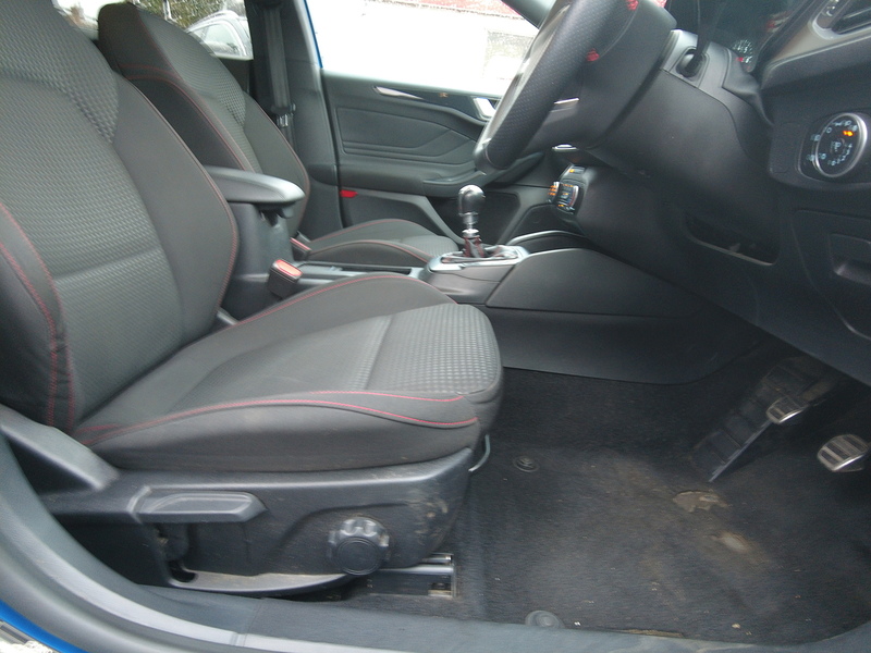 Ford Focus T EcoBoost ST-Line - U93669