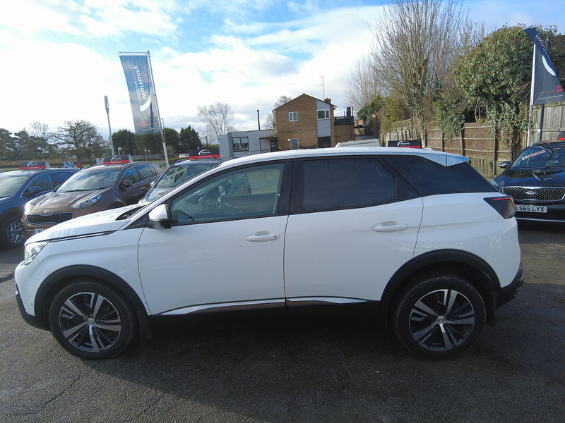 Peugeot 3008 BlueHDi Allure - U93670