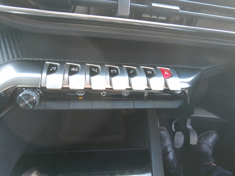 Peugeot 3008 BlueHDi Allure - U93670