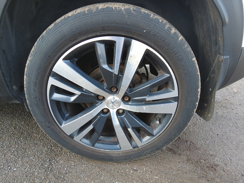 Peugeot 3008 BlueHDi Allure - U93670