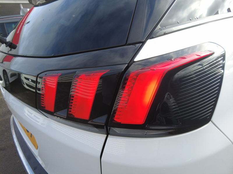 Peugeot 3008 BlueHDi Allure - U93670