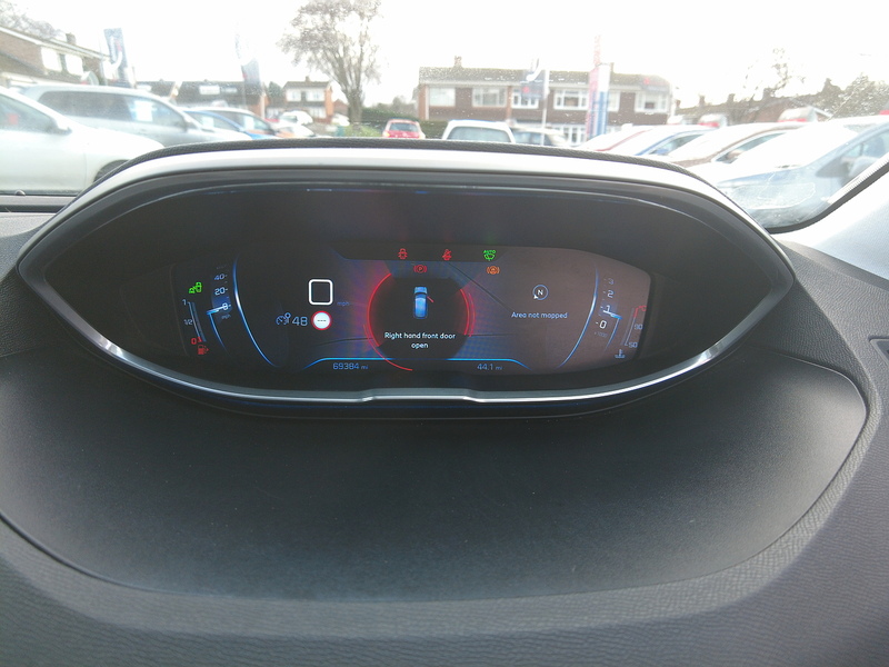 Peugeot 3008 BlueHDi Allure - U93670