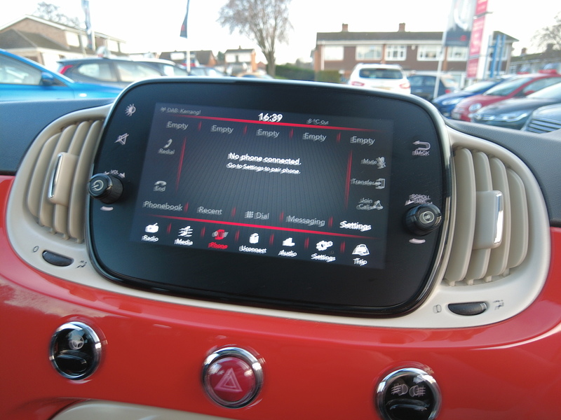 Fiat 500 MHEV - U93675