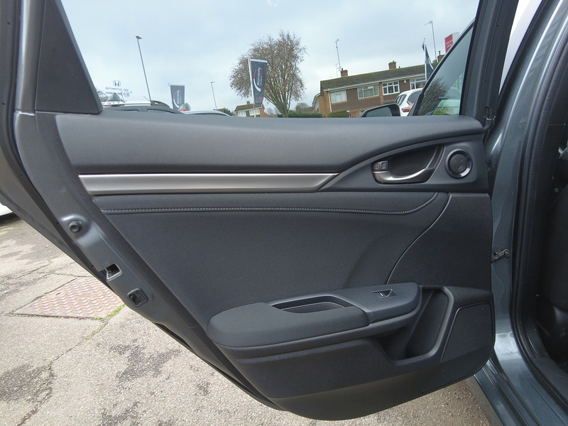 Honda Civic i-DTEC SR - U93676