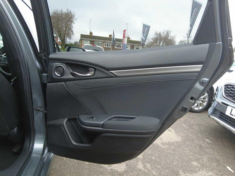 Honda Civic i-DTEC SR - U93676