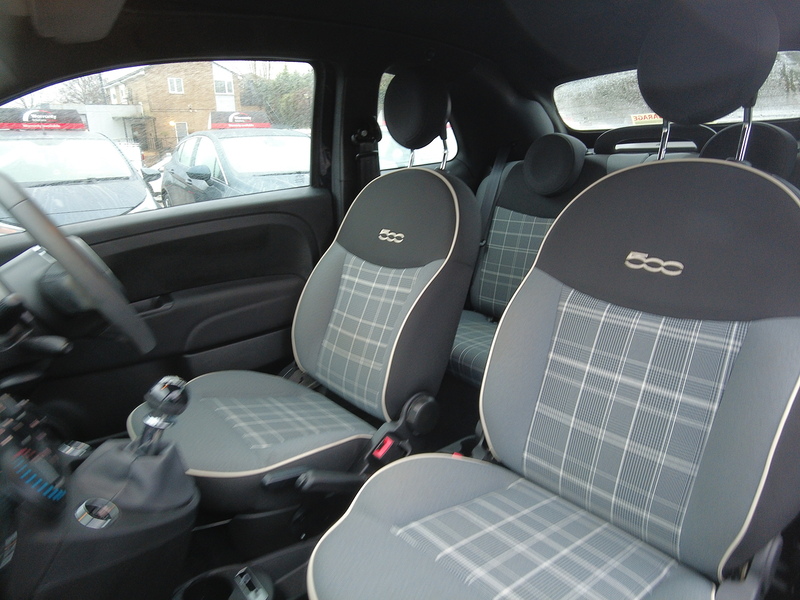 Fiat 500C MHEV Lounge - U93677