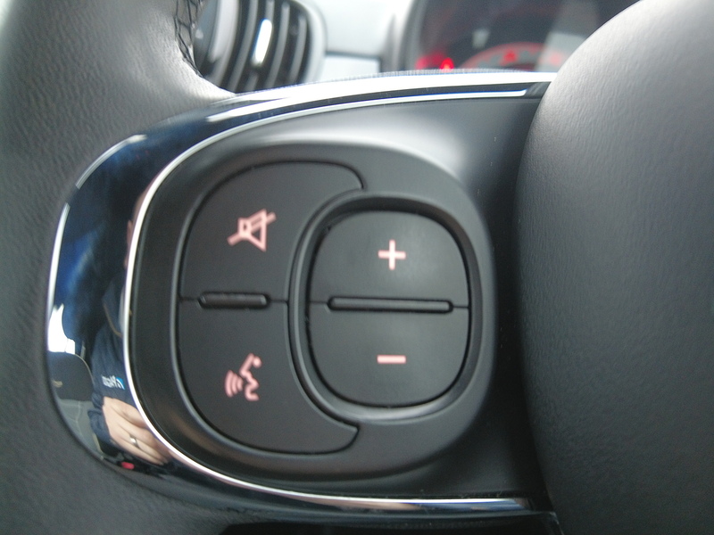 Fiat 500C MHEV Lounge - U93677