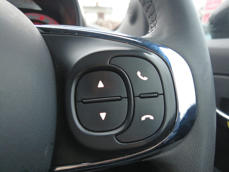 Fiat 500C MHEV Lounge - U93677