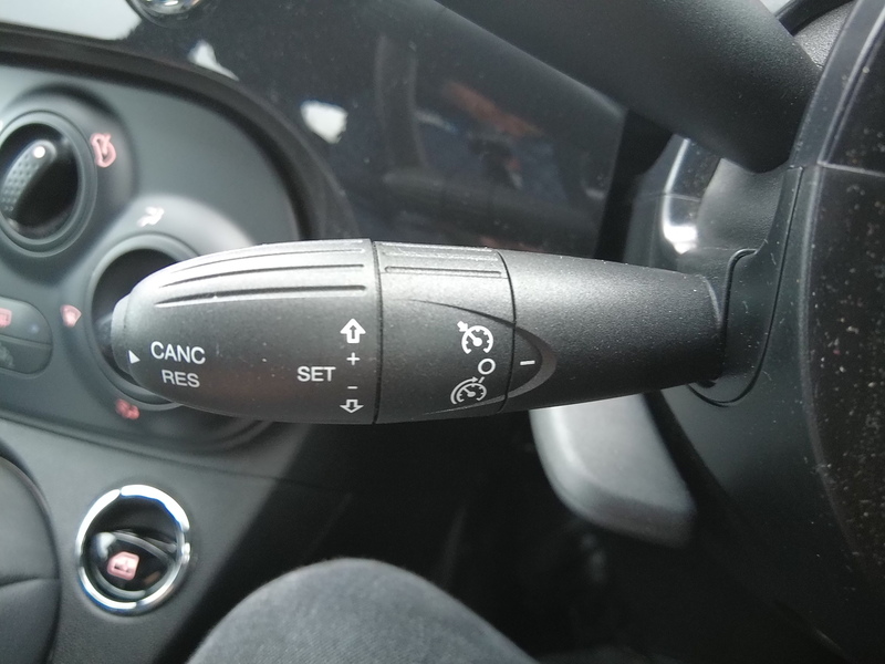 Fiat 500C MHEV Lounge - U93677