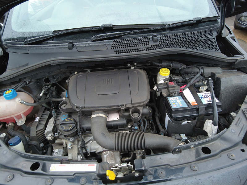 Fiat 500C MHEV Lounge - U93677