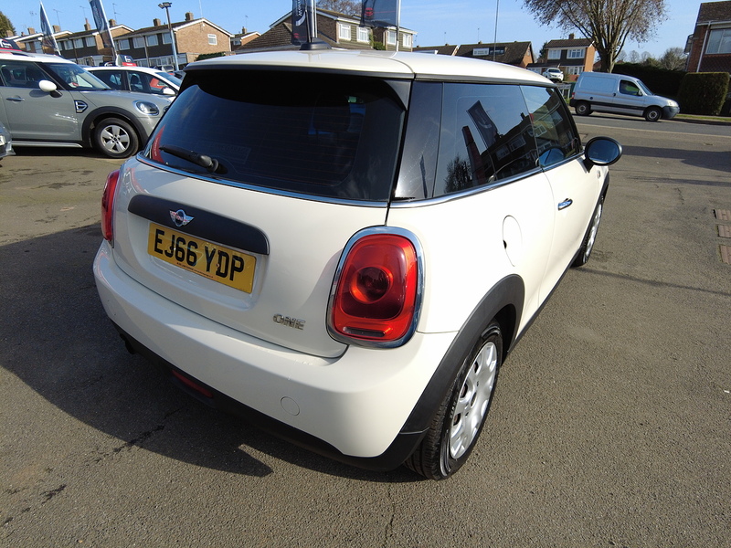 MINI Hatch One - U93690