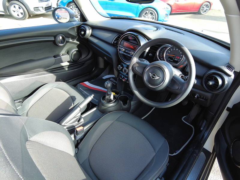 MINI Hatch One - U93690