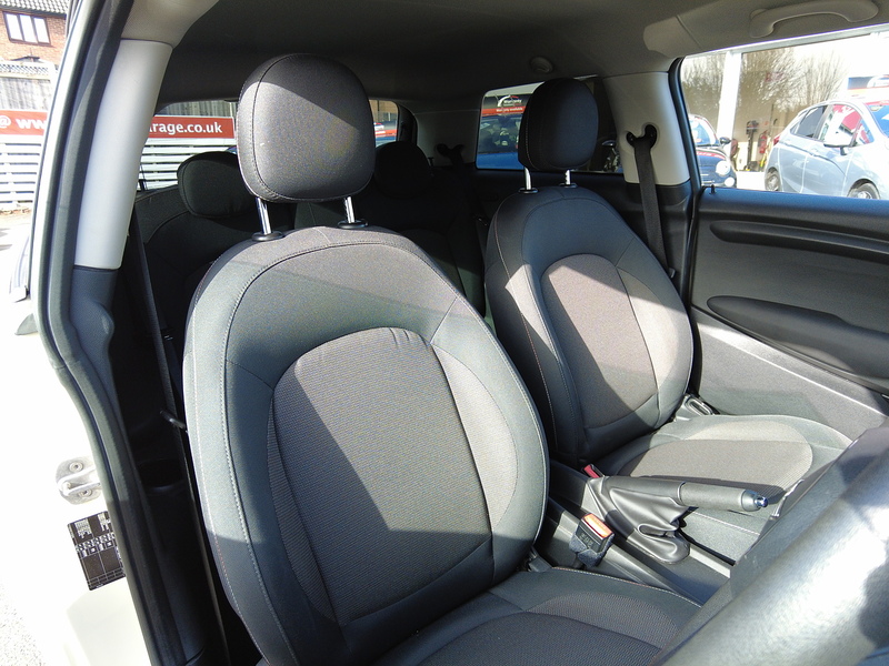 MINI Hatch One - U93690