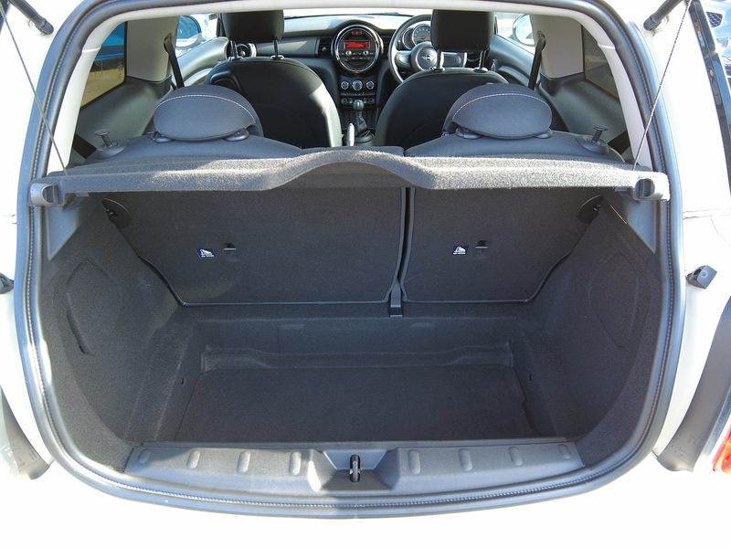 MINI Hatch One - U93690