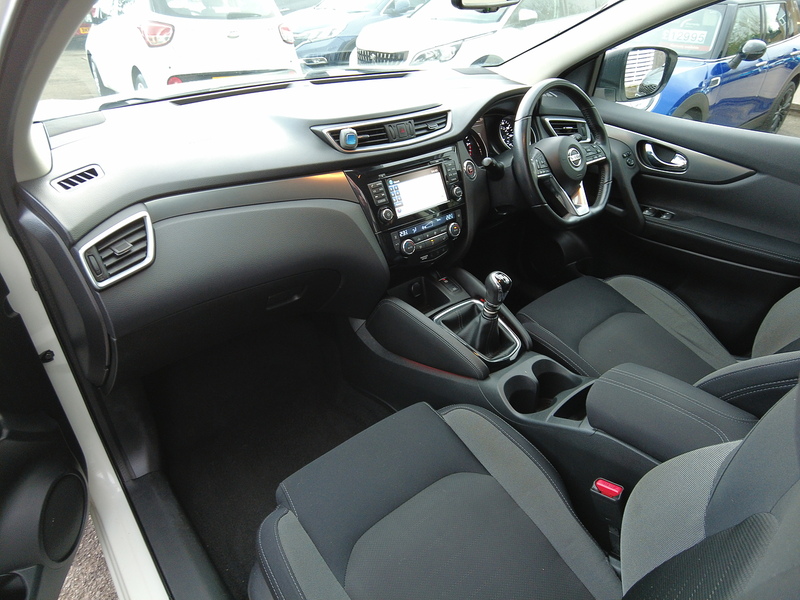 Nissan Qashqai dCi N-Connecta - U93696