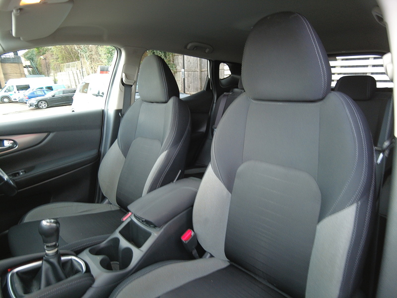 Nissan Qashqai dCi N-Connecta - U93696