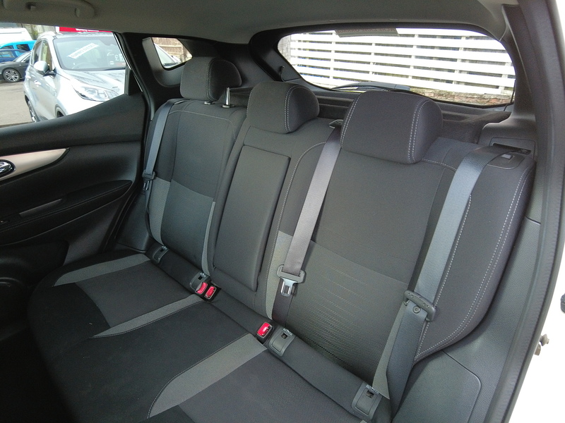 Nissan Qashqai dCi N-Connecta - U93696