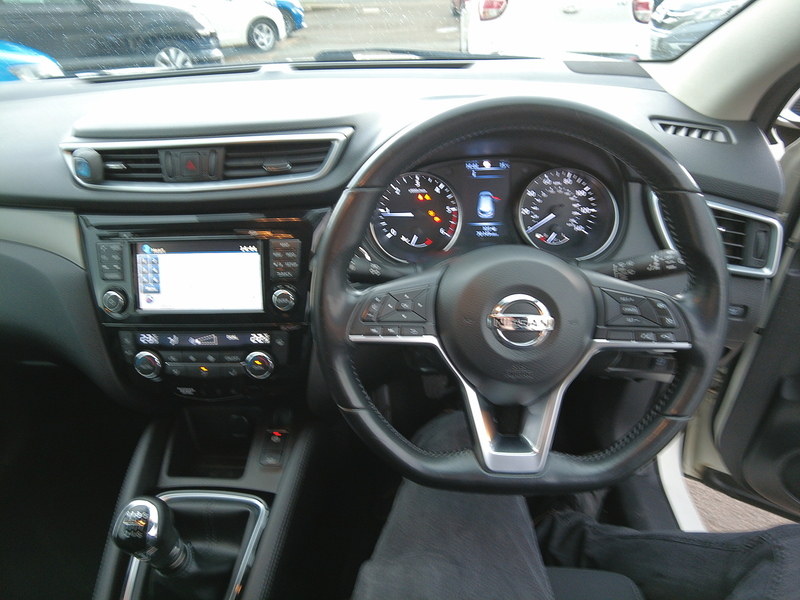 Nissan Qashqai dCi N-Connecta - U93696