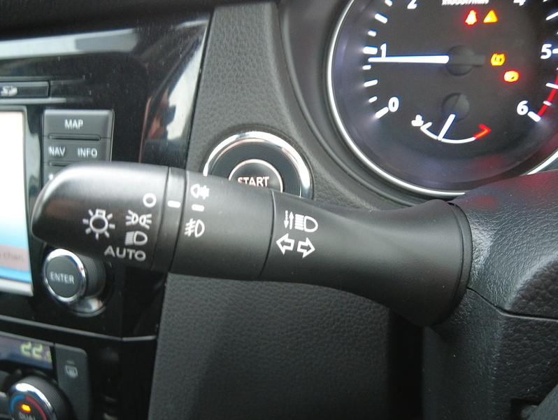 Nissan Qashqai dCi N-Connecta - U93696