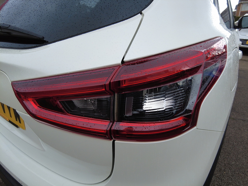 Nissan Qashqai dCi N-Connecta - U93696