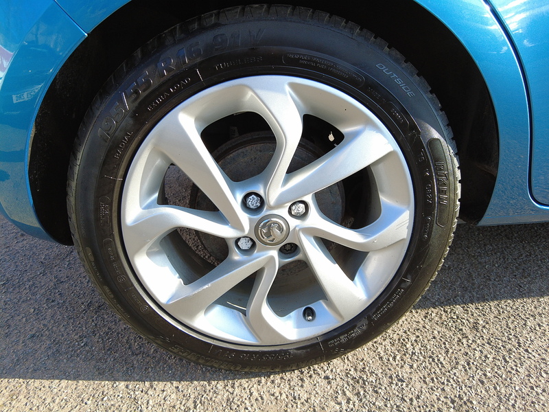 Vauxhall Corsa i ecoTEC Energy - U93698