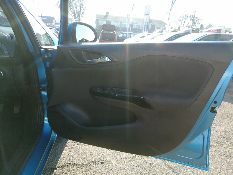 Vauxhall Corsa i ecoTEC Energy - U93698