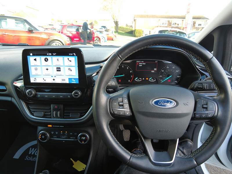 Ford Fiesta T EcoBoost Titanium - U93710