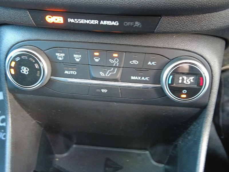 Ford Fiesta T EcoBoost Titanium - U93710