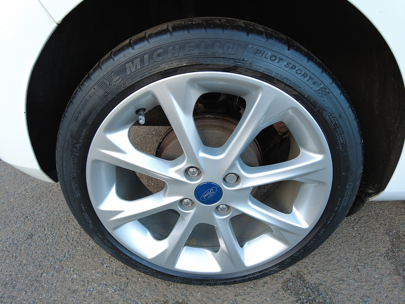 Ford Fiesta T EcoBoost Titanium - U93710