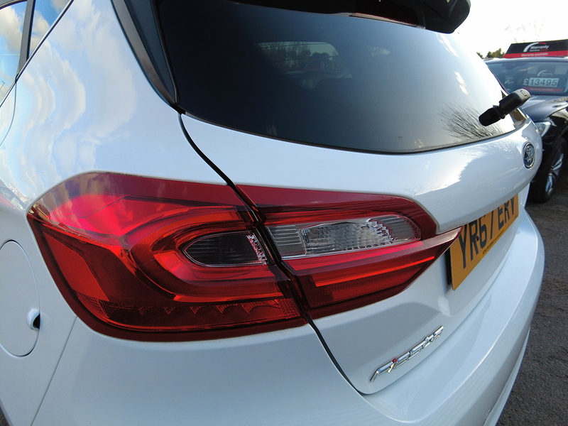 Ford Fiesta T EcoBoost Titanium - U93710