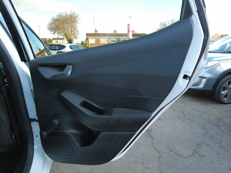 Ford Fiesta T EcoBoost Titanium - U93710