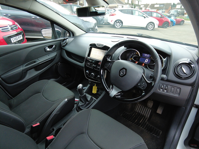 Renault Clio Dynamique Nav - U93711