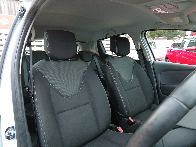 Renault Clio Dynamique Nav - U93711