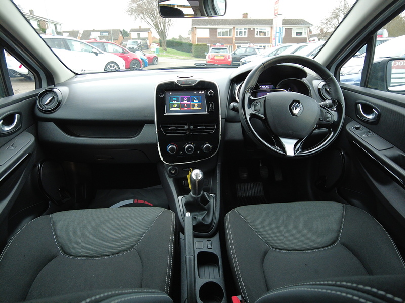 Renault Clio Dynamique Nav - U93711