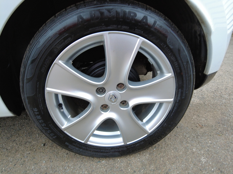 Renault Clio Dynamique Nav - U93711