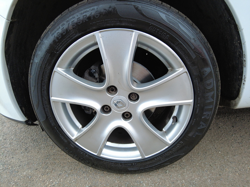 Renault Clio Dynamique Nav - U93711