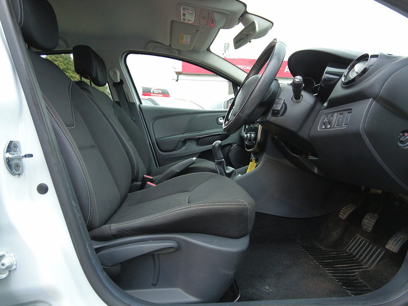 Renault Clio Dynamique Nav - U93711