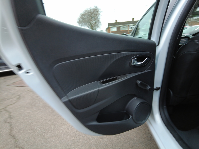 Renault Clio Dynamique Nav - U93711