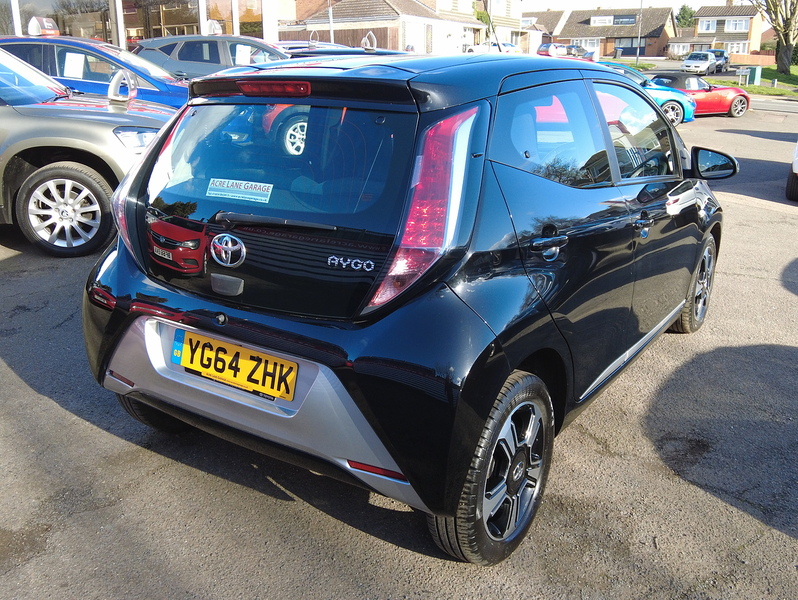 Toyota AYGO VVT-i x-clusiv - U93713