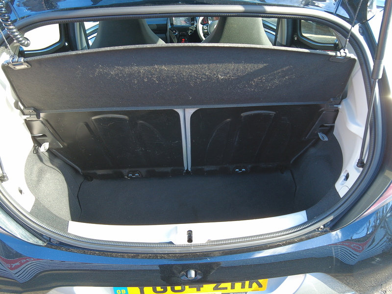 Toyota AYGO VVT-i x-clusiv - U93713