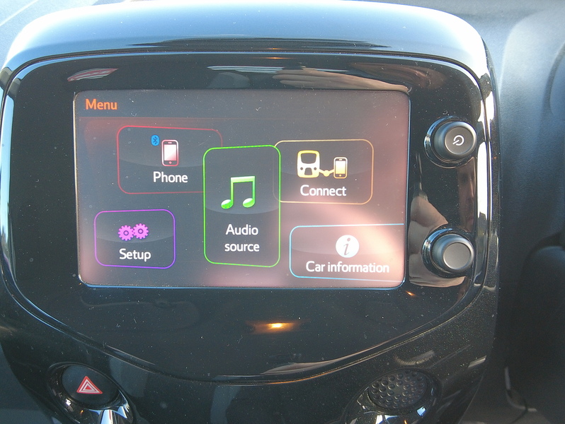 Toyota AYGO VVT-i x-clusiv - U93713