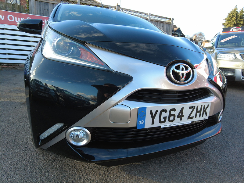 Toyota AYGO VVT-i x-clusiv - U93713