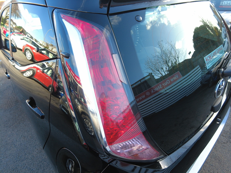 Toyota AYGO VVT-i x-clusiv - U93713