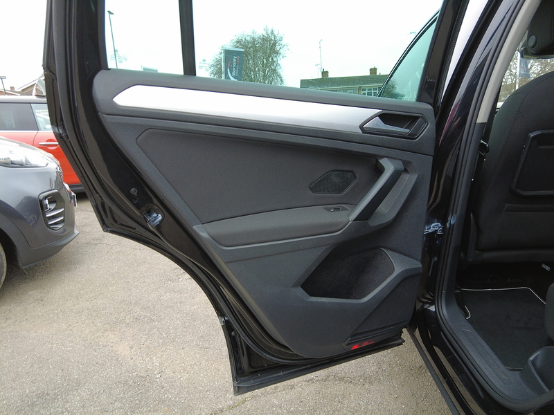 Volkswagen Tiguan TDI Match - U93716