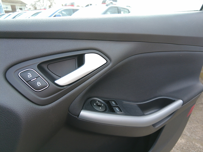 Ford Focus T EcoBoost Zetec Edition - U93717