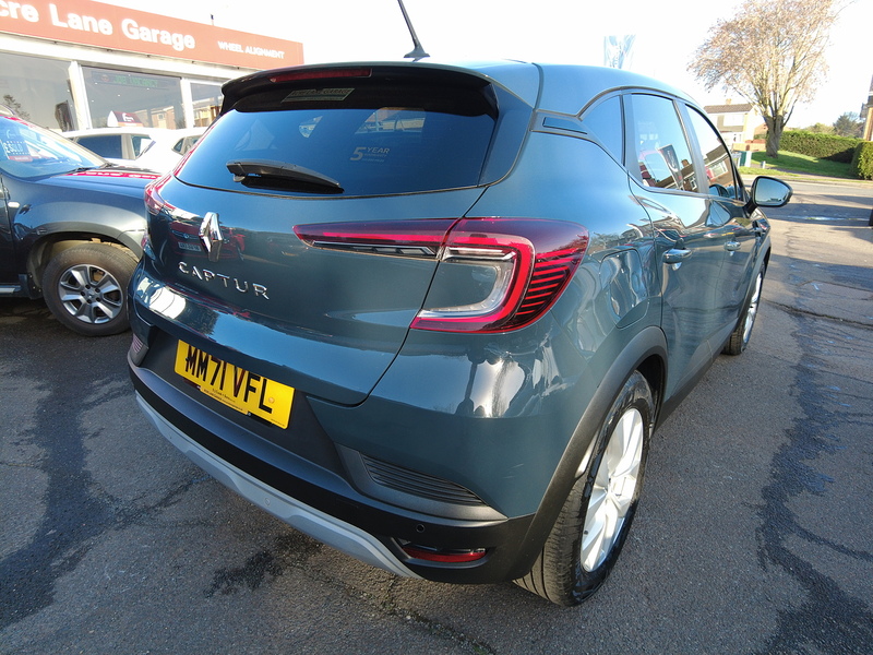 Renault Captur TCe Iconic - U93726