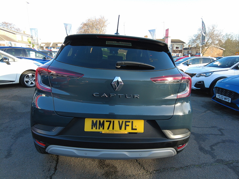 Renault Captur TCe Iconic - U93726