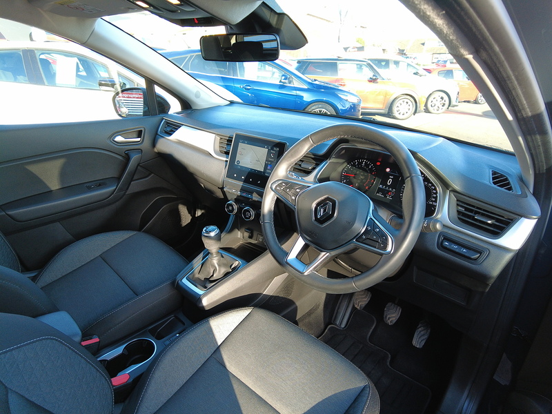 Renault Captur TCe Iconic - U93726