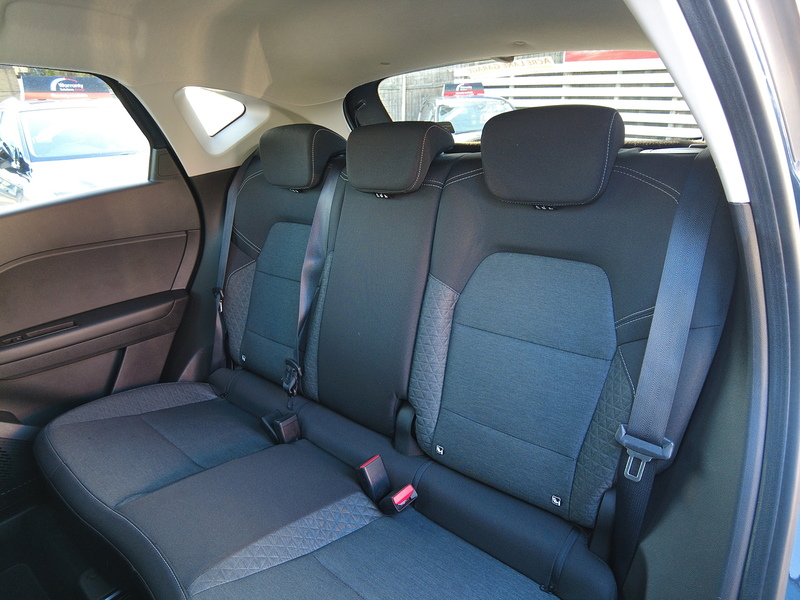 Renault Captur TCe Iconic - U93726